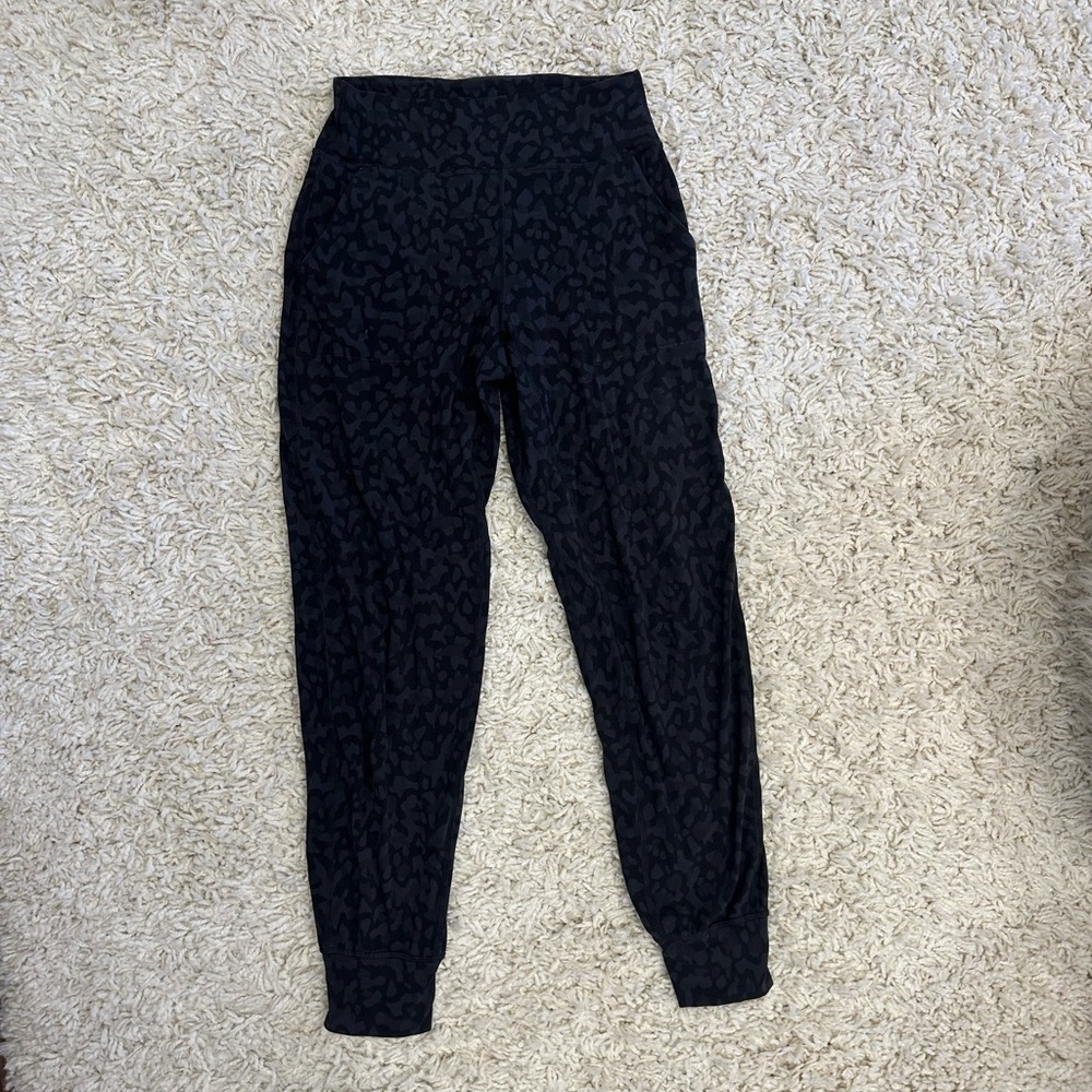 Lululemon align joggers 🖤